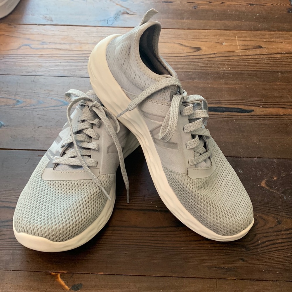 New balance fresh foam sneakers women’s size 10 (US)